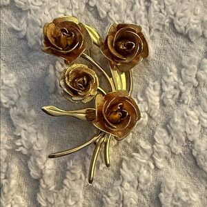 Vintage Gold Tone Flower Pin